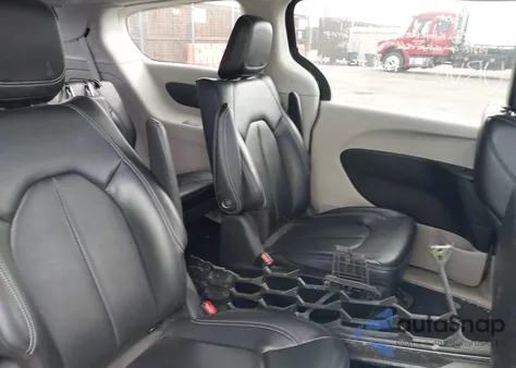 2023 Chrysler Pacifica Hybrid Touring L z USA, uszkodzony, nr VIN 2C4RC1L79PR523109